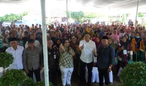 Warga Desa Mulyo Agung giliaran mendapat sosialisasi program Makan Bergizi Gratis (MBG) dari DPR RI dan Badan Gizi Nasional (BGN). Program MBG adalah bentuk kepedulian pemerintah dalam membentuk generasi sehat dan cerdas bangsa Indonesia.