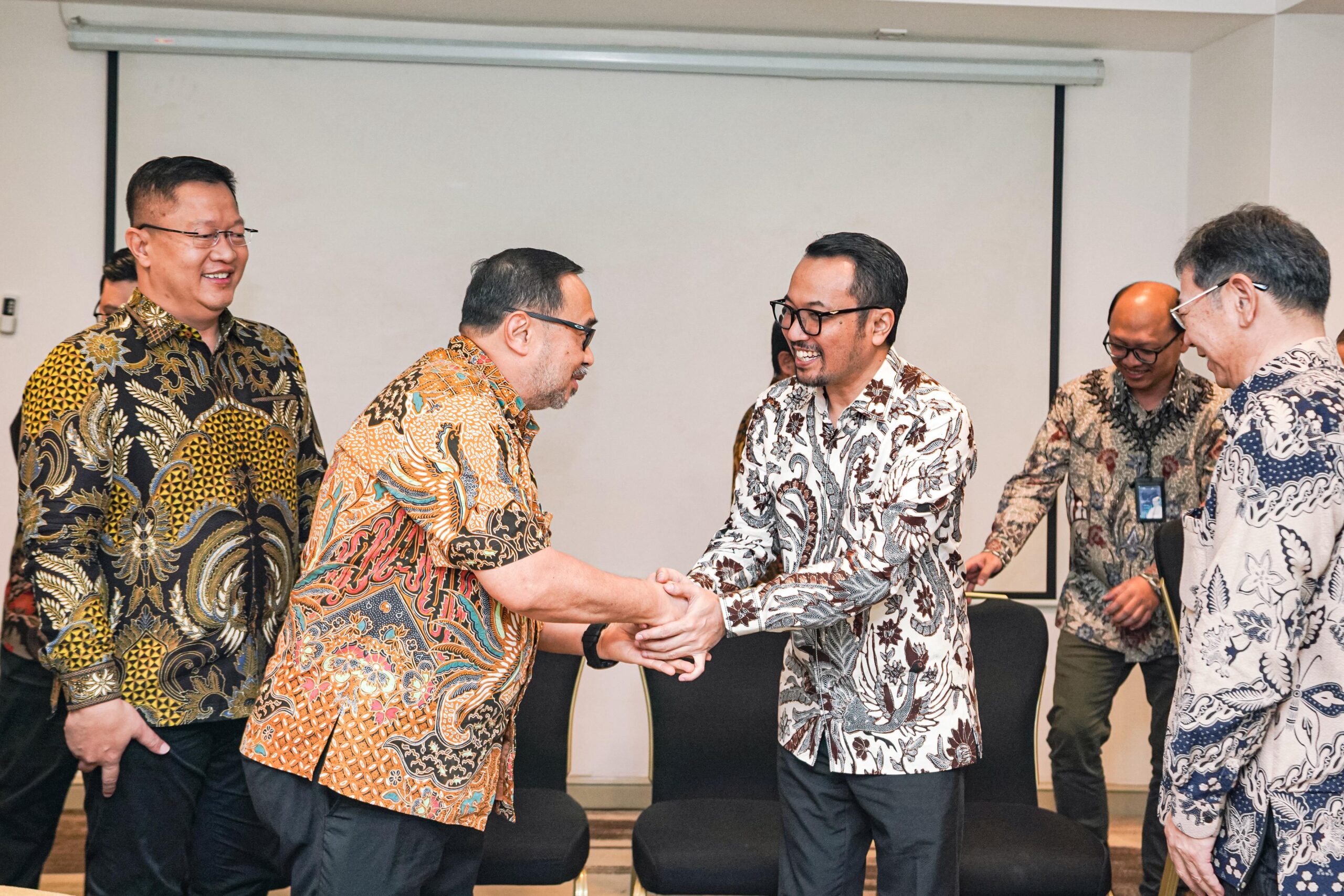 Pertamina Patra Niaga Perkuat Keandalan Distribusi Energi Nasional, Melalui Kerja Sama General Maintenance dengan Hino Motor Sales Indonesia (Dok. Humas Pertamina Patra Niaga / Seputarsumatera.com)