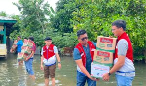 Pertamina Patra Niaga salurkan bantuan ke masyarakat terdampak bencana di beberapa provinsi di Pulau Sumatra (Dok. Humas Pertamina Patra Niaga / Seputarsumatera.com) Pertamina Patra Niaga salurkan bantuan ke masyarakat terdampak bencana di beberapa provinsi di Pulau Sumatra (Dok. Humas Pertamina Patra Niaga / Seputarsumatera.com)