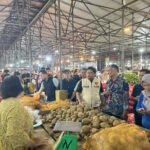 Bank Indonesia bersama TPID Sumsel meninjau harga bahan pokok di Pasar Jakabaring Palembang (Dok. Humas Bank Indonesia Sumsel / Seputarsumatera.com)