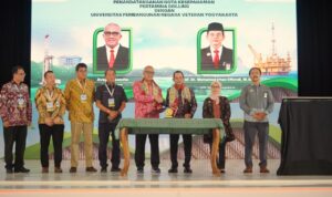Pertamina Drilling melakukan penandatanganan MoU dengan sejumlah perguruan tinggi. Salah satunya UPN Veteran Yogyakarta, untuk kerja sama sharing session, penelitian terapan, magang industri, dan pengembangan kapasitas SDM (Dok. Humas Pertamina Drilling / Seputarsumatera.com)
