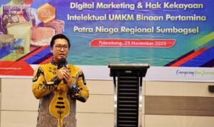 M. Febri Pebriadi, Analis Kekayaan Intelektual Ahli Muda dari Kantor Kemenkumham Sumsel saat mengisi Pelatihan dan Sertifikasi “Digital Marketing dan Hak Kekayaan Intelektual UMKM Binaan Pertamina Patra Niaga Regional Sumbagsel” secara hybrid di Harper Hotel Palembang (Dok. Humas Pertamina Patra Niaga Sumbagsel / Seputarsumatera.com) M. Febri Pebriadi, Analis Kekayaan Intelektual Ahli Muda dari Kantor Kemenkumham Sumsel saat mengisi Pelatihan dan Sertifikasi “Digital Marketing dan Hak Kekayaan Intelektual UMKM Binaan Pertamina Patra Niaga Regional Sumbagsel” secara hybrid di Harper Hotel Palembang (Dok. Humas Pertamina Patra Niaga Sumbagsel / Seputarsumatera.com)