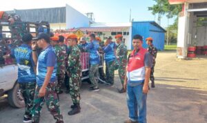 Pertamina mengirim BBM dan LPG via udara ke Bener Meriah Aceh (Dok. Humas Pertamina / Seputarsumatera.com) Pertamina mengirim BBM dan LPG via udara ke Bener Meriah Aceh (Dok. Humas Pertamina / Seputarsumatera.com)