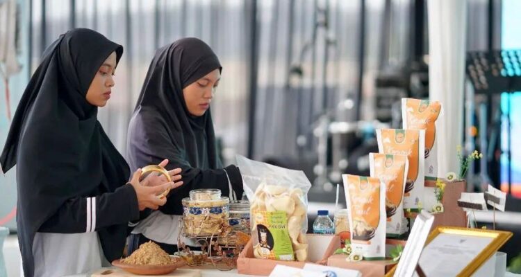 Pertamina Patra Niaga Regional Sumbagsel Dukung UMKM Twinny Kembangkan Inovasi Pangan Lokal Tiwul (Dok. Humas Pertamina Patra Niaga Sumbagsel)