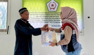Pertamina Patra Niaga Regional Sumbagsel Berbagi Kebahagiaan Ramadan Bersama Keluarga Veteran dan Komunitas (Dok. Humas Pertamina Patra Niaga Sumbagsel) Pertamina Patra Niaga Regional Sumbagsel Berbagi Kebahagiaan Ramadan Bersama Keluarga Veteran dan Komunitas (Dok. Humas Pertamina Patra Niaga Sumbagsel)