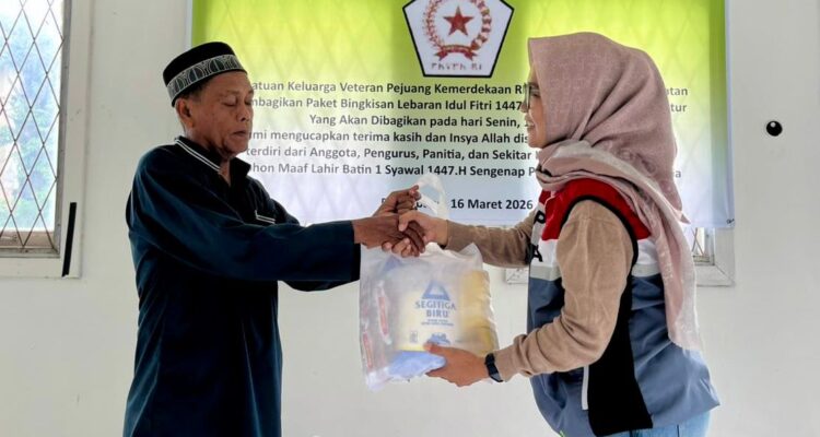 Pertamina Patra Niaga Regional Sumbagsel Berbagi Kebahagiaan Ramadan Bersama Keluarga Veteran dan Komunitas (Dok. Humas Pertamina Patra Niaga Sumbagsel)