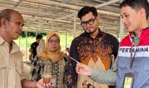 Warga Bukit Besar Ubah Sampah Jadi Peluang, Pertamina Patra Niaga Regional Sumbagsel Dorong Kemandirian dan Ekonomi Sirkular (Dok. Humas Pertamina Patra Niaga Sumbagsel) Warga Bukit Besar Ubah Sampah Jadi Peluang, Pertamina Patra Niaga Regional Sumbagsel Dorong Kemandirian dan Ekonomi Sirkular (Dok. Humas Pertamina Patra Niaga Sumbagsel)