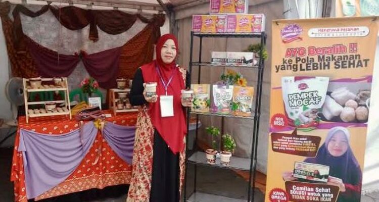 Pempek Bunda Rara, UMKM Binaan Pertamina Patra Niaga Sumbagsel  Raup Omzet Rp20 Jutaan per Bulan (Dok. Humas Pertamina Patra Niaga Sumbagsel)