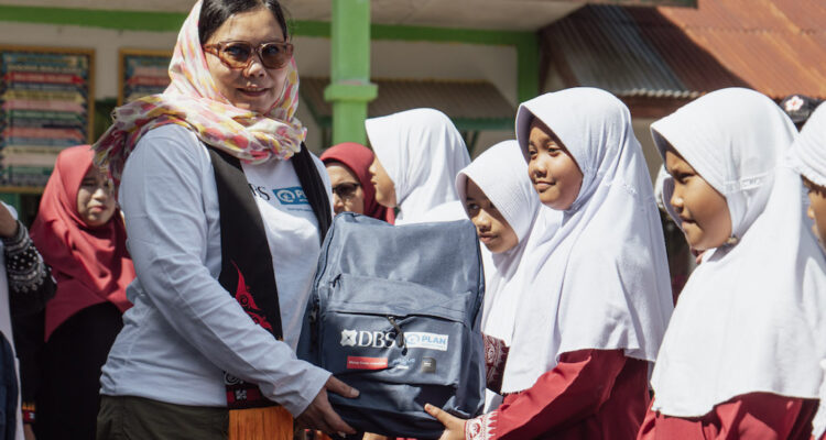 Bank DBS Indonesia Salurkan Bantuan Rp6 Miliar untuk Pemulihan Bencana Sumatra (Dok. Humas Bank DBS / Seputarsumatera.com)