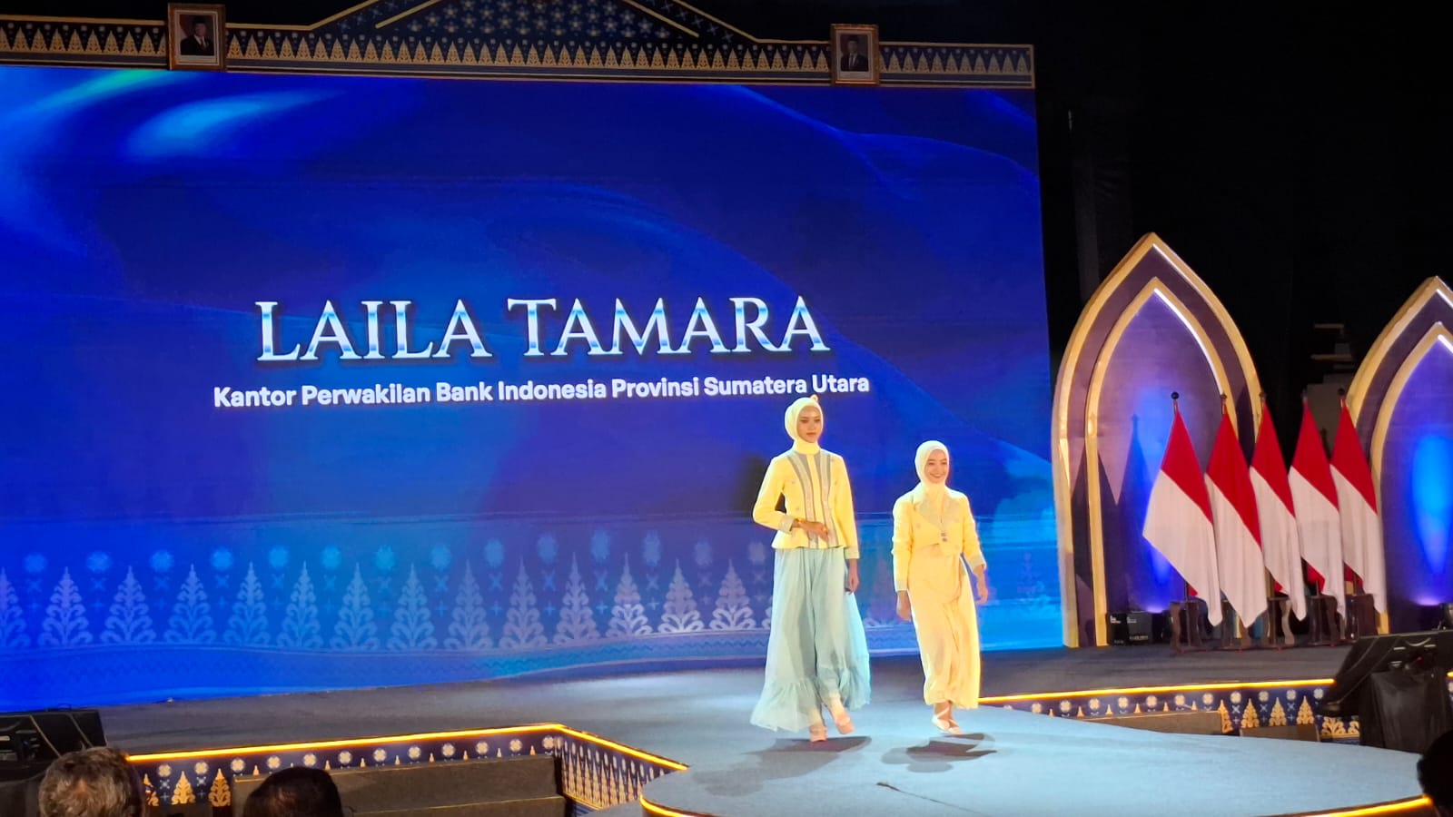 Fashion Show pakaian muslimah dari designer lokal Indonesia dipamerkan dalam acara FESyar Sumatera 2026 Bank Indonesia Sumsel di ballroom PSCC Palembang (Seputarsumatera.com)