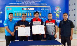 Pertamina Patra Niaga Regional Sumbagsel perkuat pembinaan warga Lapas Kuala Tungkal lewat budidaya ikan air tawar (Dok. Humas Pertamina Patra Niaga Sumbagsel) Pertamina Patra Niaga Regional Sumbagsel perkuat pembinaan warga Lapas Kuala Tungkal lewat budidaya ikan air tawar (Dok. Humas Pertamina Patra Niaga Sumbagsel)