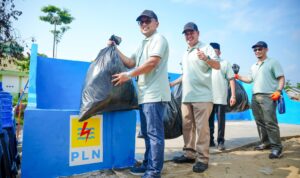 Peringati Hari Lingkungan Hidup Sedunia 2026, PLN UID S2JB ajak masyarakat bergerak dari langkah kecil untuk dampak besar (Dok. Humas PLN / Seputarsumatera.com) Peringati Hari Lingkungan Hidup Sedunia 2026, PLN UID S2JB ajak masyarakat bergerak dari langkah kecil untuk dampak besar (Dok. Humas PLN / Seputarsumatera.com)