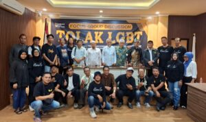 FGD bertema 'Tolak LGBT' di Palembang diinisiasi Yayasan Kawan Lamo Galo Palembang dan didukung ormas dan komunitas di Palembang (Dok. Humas Yayasan Kawan Lamo Galo Palembang / Seputarsumatera.com) FGD bertema 'Tolak LGBT' di Palembang diinisiasi Yayasan Kawan Lamo Galo Palembang dan didukung ormas dan komunitas di Palembang (Dok. Humas Yayasan Kawan Lamo Galo Palembang / Seputarsumatera.com)