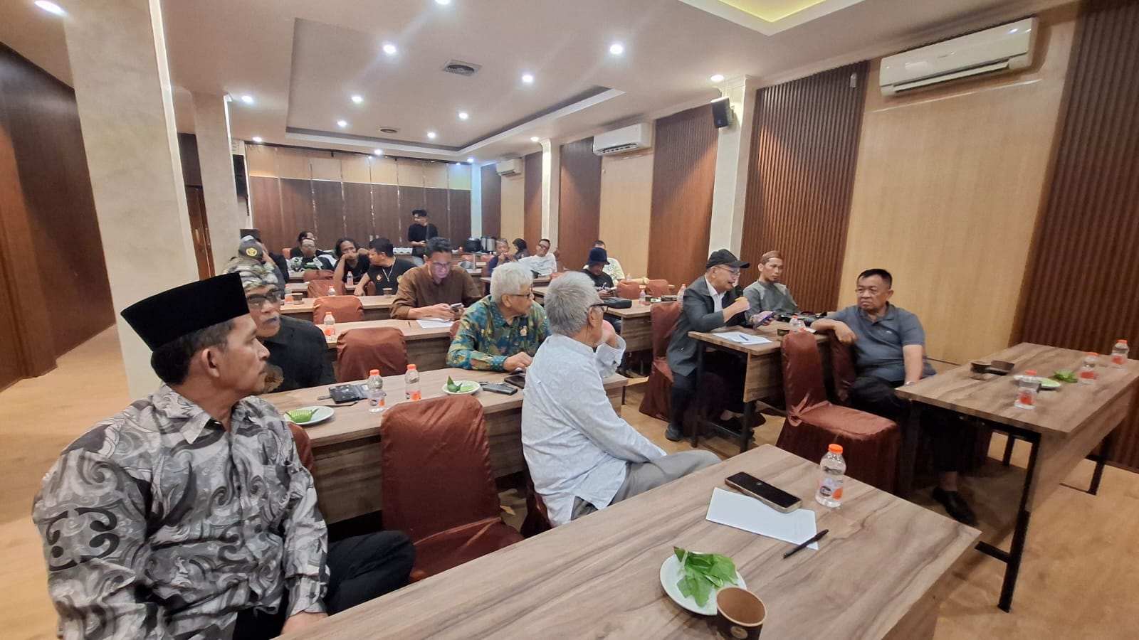 Suasana FGD Tolak LGBT yang diinisiasi Yayasan Kawan Lamo Galo Palembang dan didukung FKUB dan komunitas di Sumsel (Dok. Humas Yayasan Kawan Lamo Galo Palembang / Seputarsumatera.com)