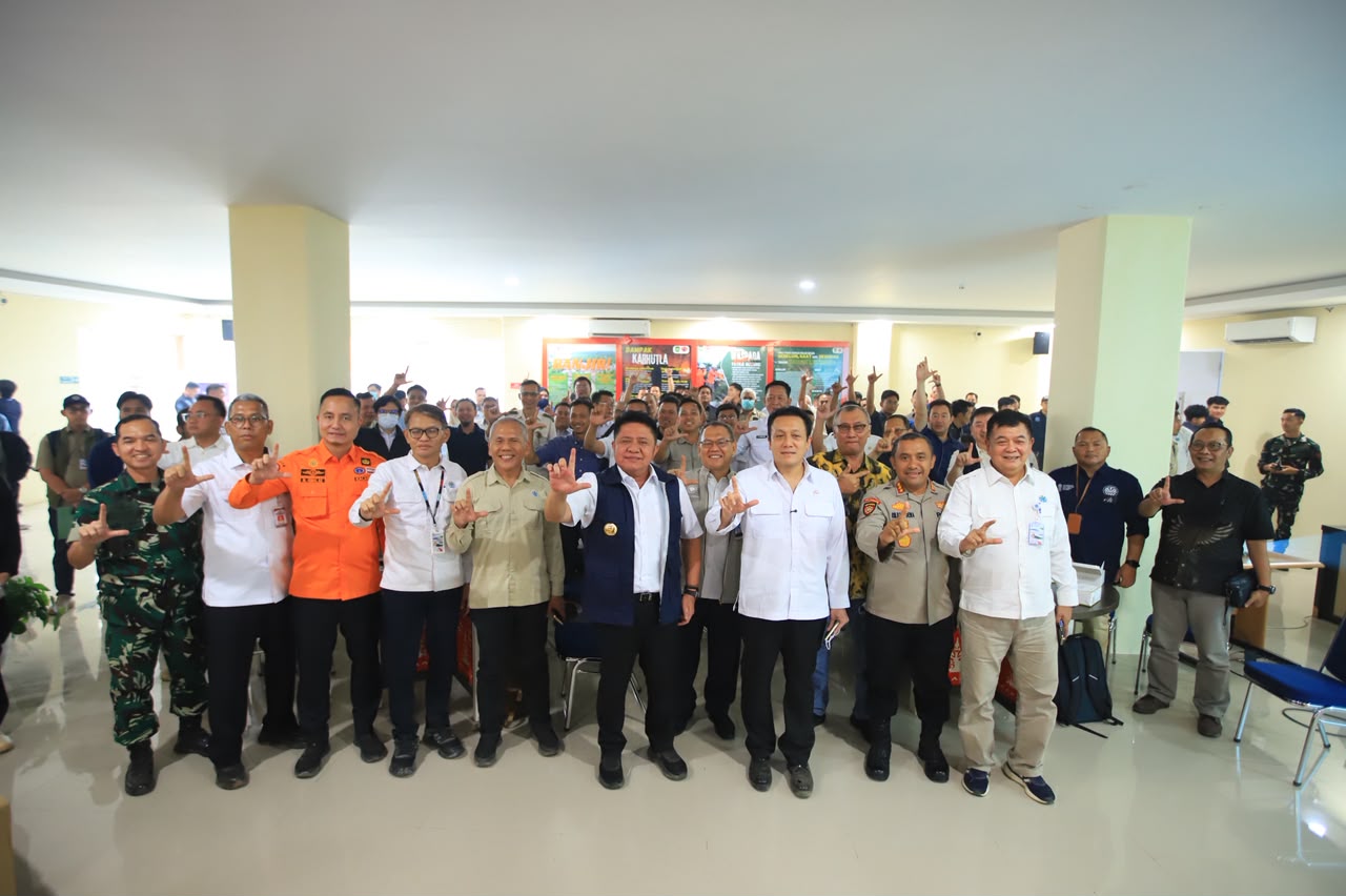 Wamen Lingkungan Hidup Diaz Faisal Malik Hendropriyono meminta perusahaan memperkuat pencegahan karhutla di Sumsel (Dok. Humas APHI Sumsel / Seputarsumatera.com) Wamen Lingkungan Hidup Diaz Faisal Malik Hendropriyono meminta perusahaan memperkuat pencegahan karhutla di Sumsel (Dok. Humas APHI Sumsel / Seputarsumatera.com)