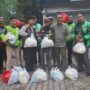PT Bumi Mekar Hijau membagikan sembako ke para driver ojek online di Kota Palembang (Seputarsumatera.com)